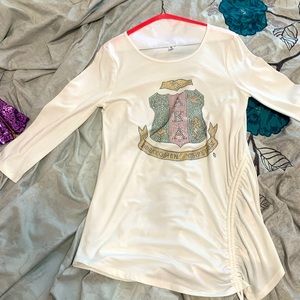 Med t shirt AKA